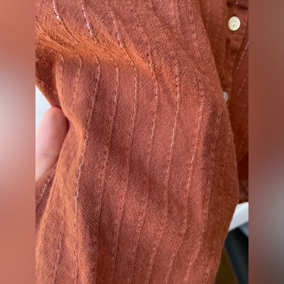 Button up top - Picture 4 of 5